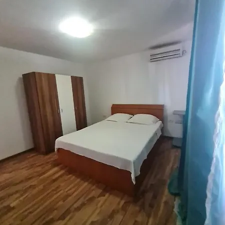 Vila Aida בית הארחה Două Mai