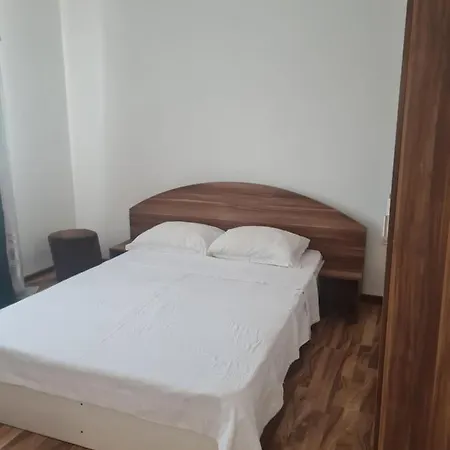 Vila Aida בית הארחה