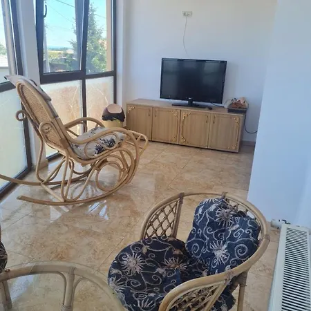 Πανσιόν Vila Aida *